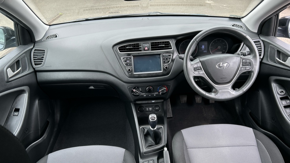 Hyundai i20 1.2 MPi Play 5dr Petrol Hatchback - Image 10