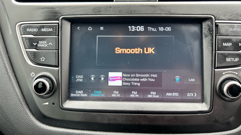 Hyundai i20 1.2 MPi Play 5dr Petrol Hatchback - Image 12