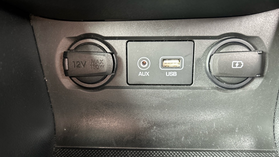 Hyundai i20 1.2 MPi Play 5dr Petrol Hatchback - Image 25