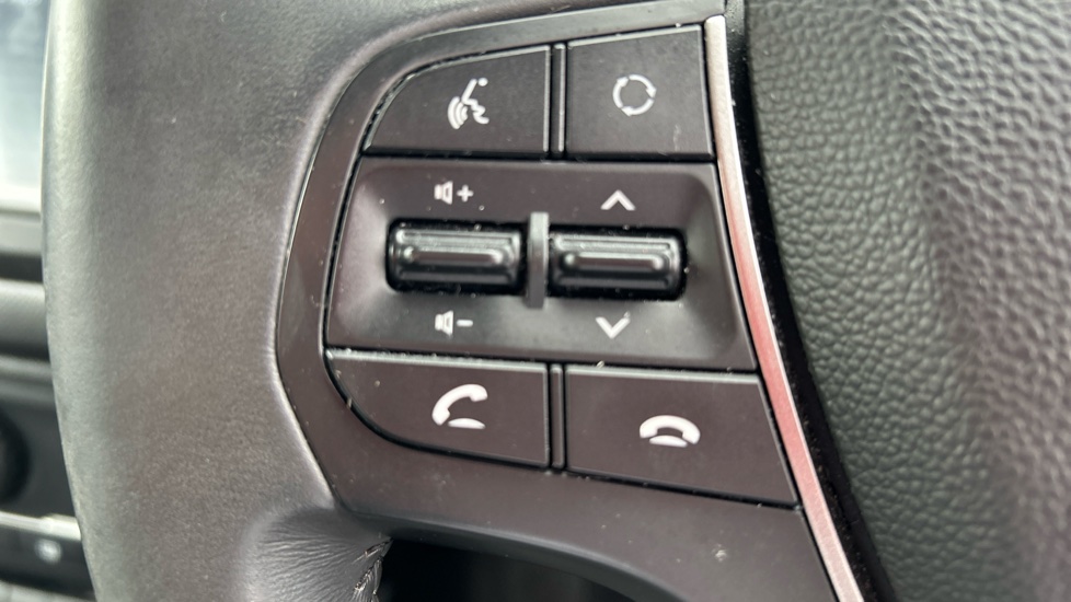 Hyundai i20 1.2 MPi Play 5dr Petrol Hatchback - Image 26