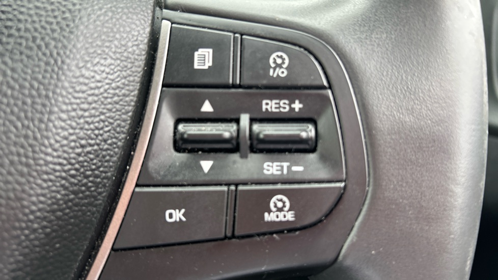 Hyundai i20 1.2 MPi Play 5dr Petrol Hatchback - Image 28