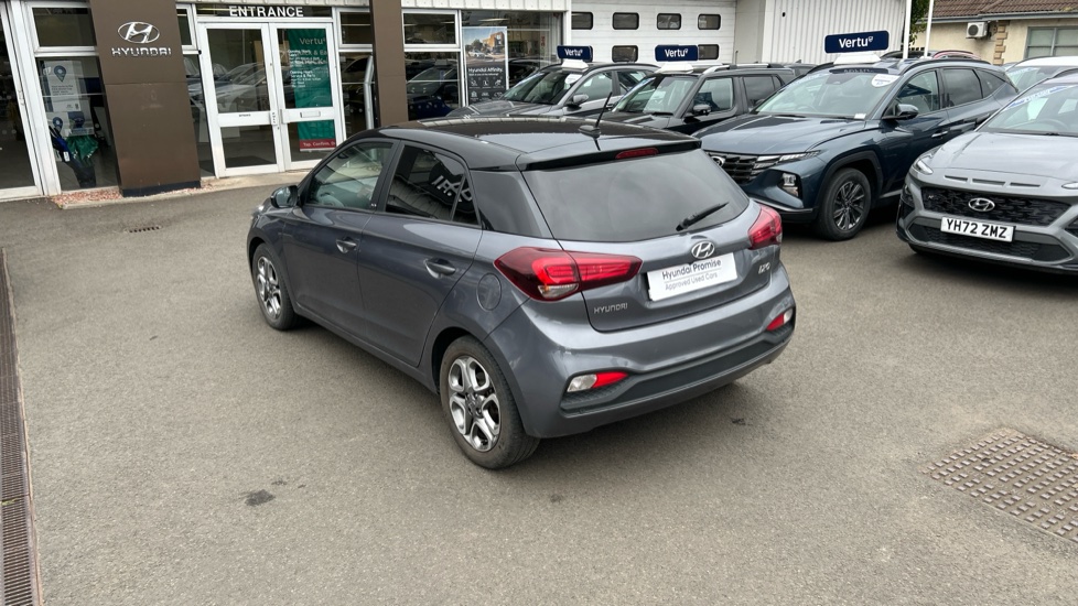 Hyundai i20 1.2 MPi Play 5dr Petrol Hatchback - Image 41