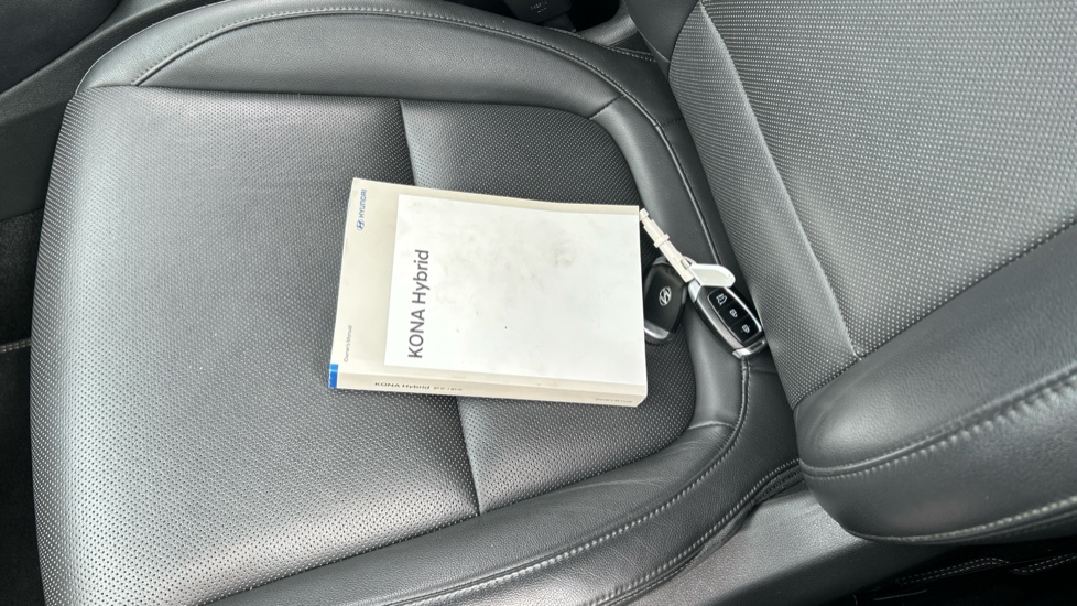 Hyundai KONA 1.6 GDi Hybrid Ultimate 5dr DCT Hybrid Hatchback - Image 19