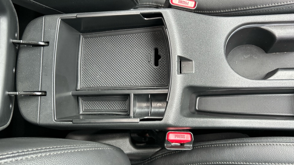 Hyundai KONA 1.6 GDi Hybrid Ultimate 5dr DCT Hybrid Hatchback - Image 42