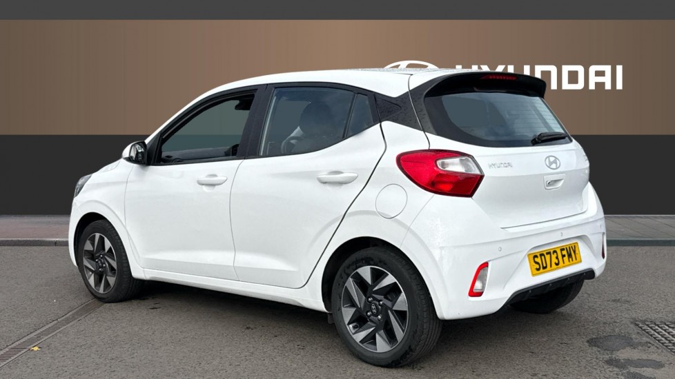 Hyundai i10 1.0 Advance 5dr Auto Petrol Hatchback - Image 2