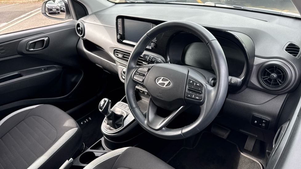 Hyundai i10 1.0 Advance 5dr Auto Petrol Hatchback - Image 11