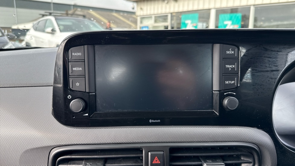Hyundai i10 1.0 Advance 5dr Auto Petrol Hatchback - Image 12