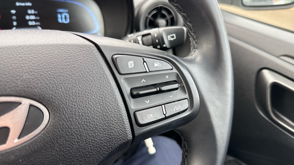 Hyundai i10 1.0 Advance 5dr Auto Petrol Hatchback - Image 22