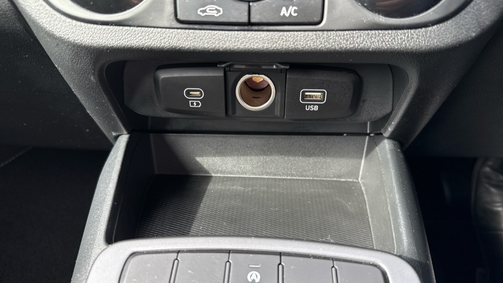Hyundai i10 1.0 Advance 5dr Auto Petrol Hatchback - Image 27