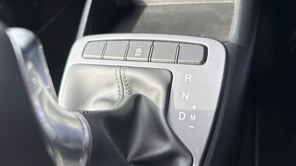 Hyundai i10 1.0 Advance 5dr Auto Petrol Hatchback - Image 28