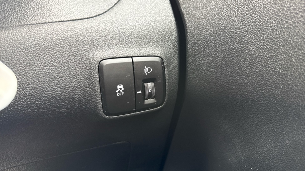 Hyundai i10 1.0 Advance 5dr Auto Petrol Hatchback - Image 29