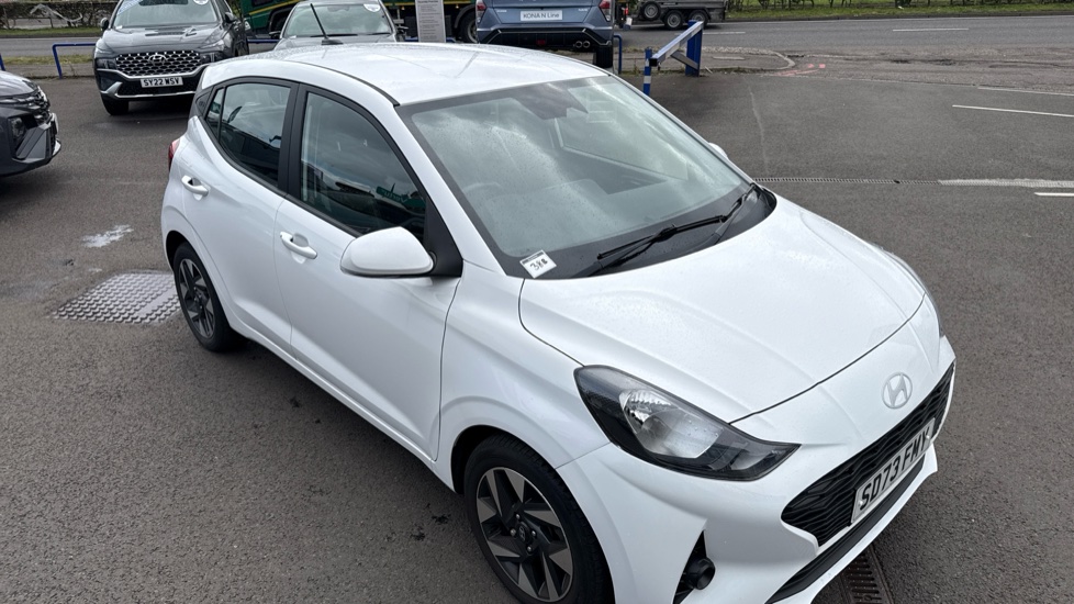 Hyundai i10 1.0 Advance 5dr Auto Petrol Hatchback - Image 41