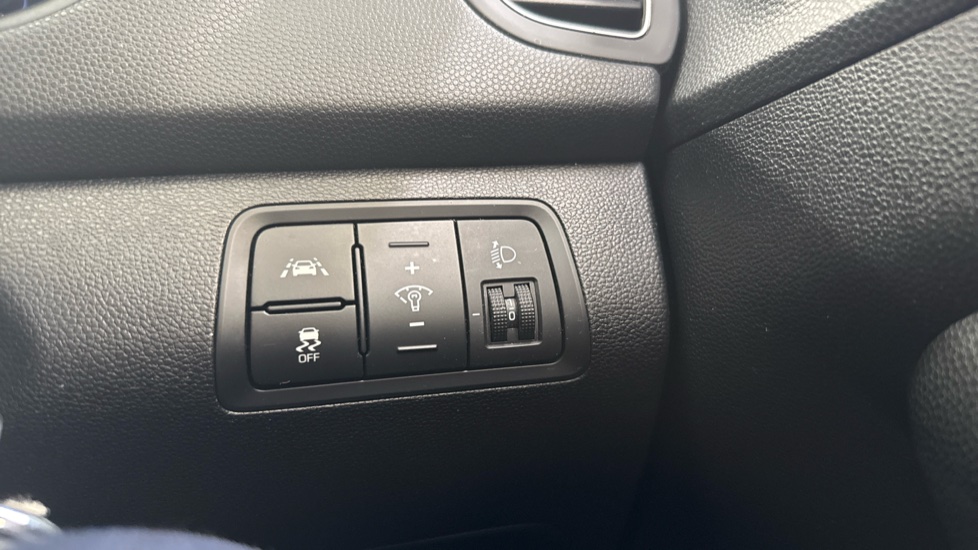 Hyundai i20 1.2 SE 5dr Petrol Hatchback - Image 30