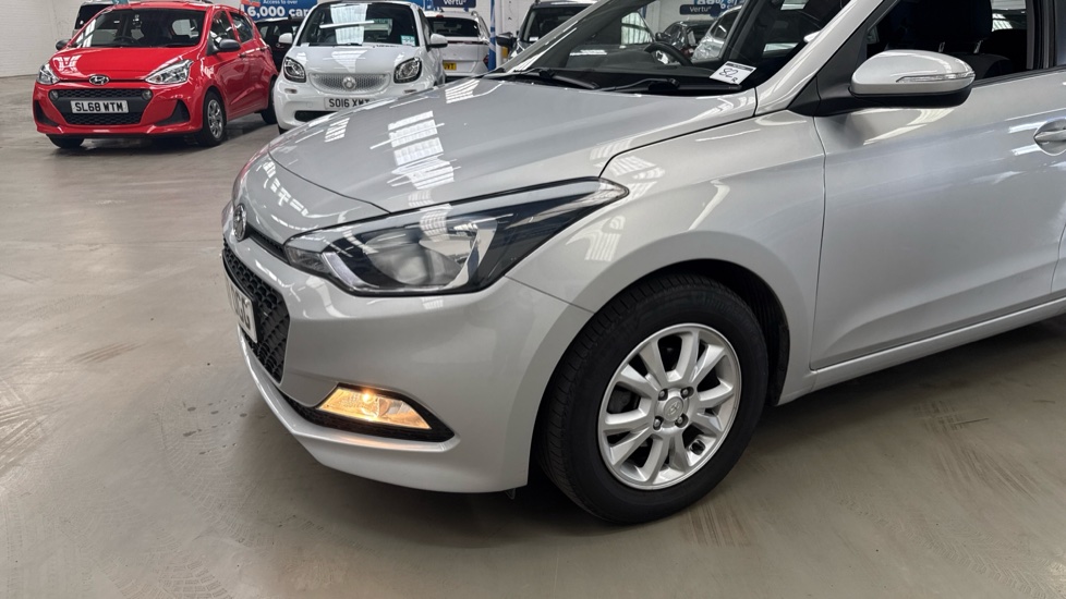 Hyundai i20 1.2 SE 5dr Petrol Hatchback - Image 37