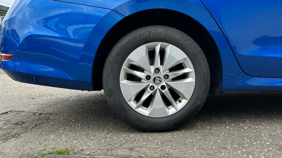 Skoda Octavia 1.5 TSI SE Technology 5dr Petrol Hatchback - Image 7