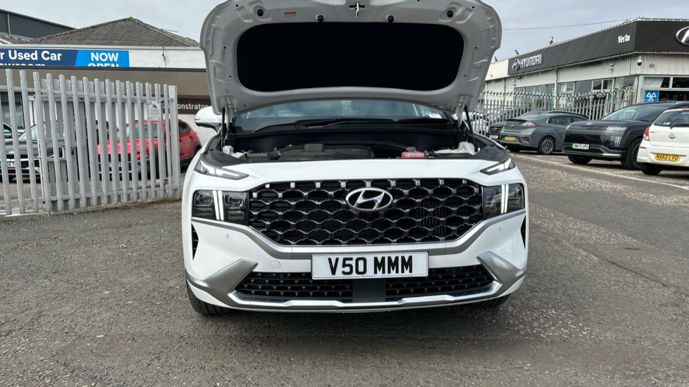 Hyundai SANTA FE 1.6 TGDi Hybrid Ultimate 5dr 4WD Auto Hybrid Estate - Image 8
