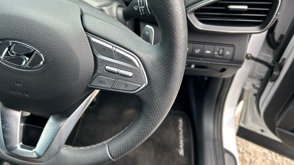 Hyundai SANTA FE 1.6 TGDi Hybrid Ultimate 5dr 4WD Auto Hybrid Estate - Image 28