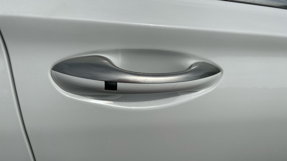 Hyundai SANTA FE 1.6 TGDi Hybrid Ultimate 5dr 4WD Auto Hybrid Estate - Image 32