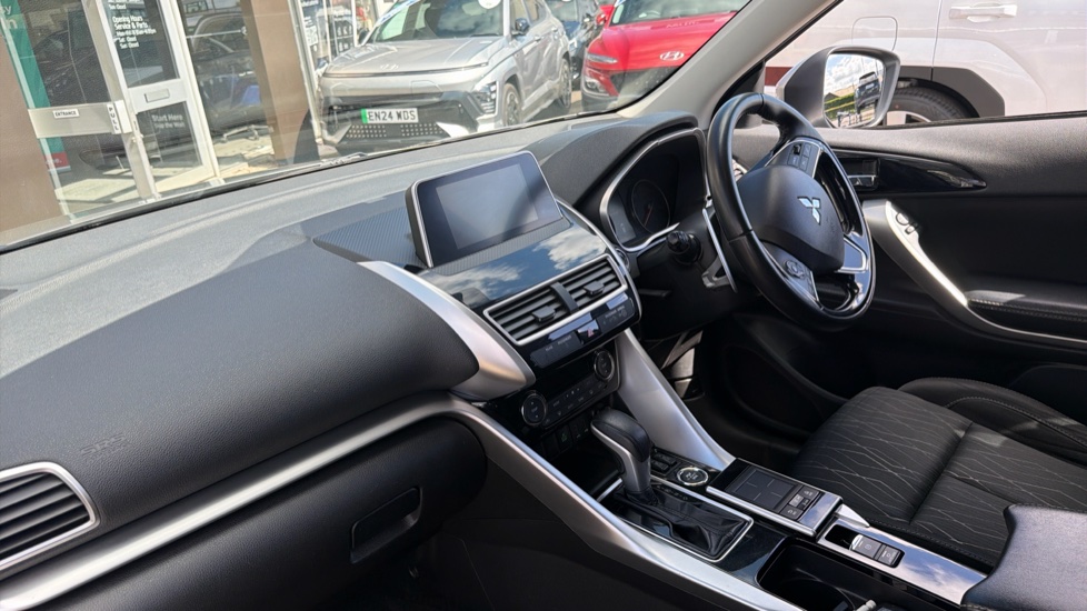 Mitsubishi Eclipse Cross 1.5 3 5dr CVT 4WD Petrol Hatchback - Image 9
