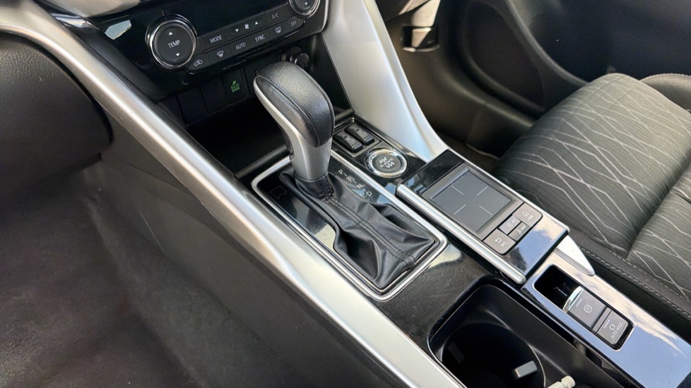 Mitsubishi Eclipse Cross 1.5 3 5dr CVT 4WD Petrol Hatchback - Image 13
