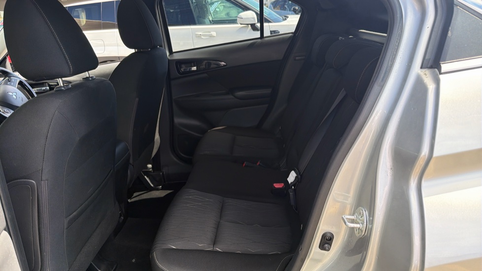 Mitsubishi Eclipse Cross 1.5 3 5dr CVT 4WD Petrol Hatchback - Image 16