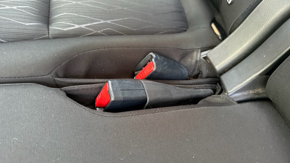 Mitsubishi Eclipse Cross 1.5 3 5dr CVT 4WD Petrol Hatchback - Image 17