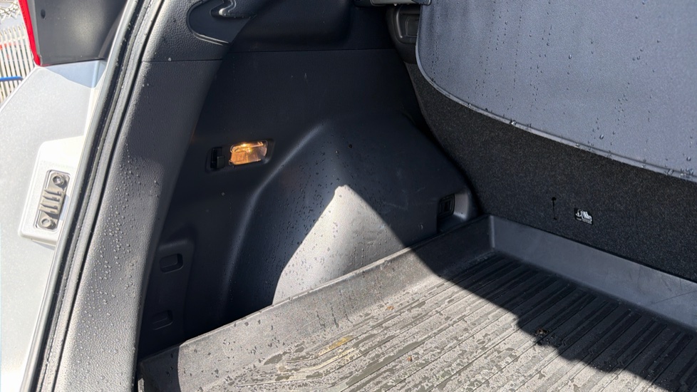 Mitsubishi Eclipse Cross 1.5 3 5dr CVT 4WD Petrol Hatchback - Image 22