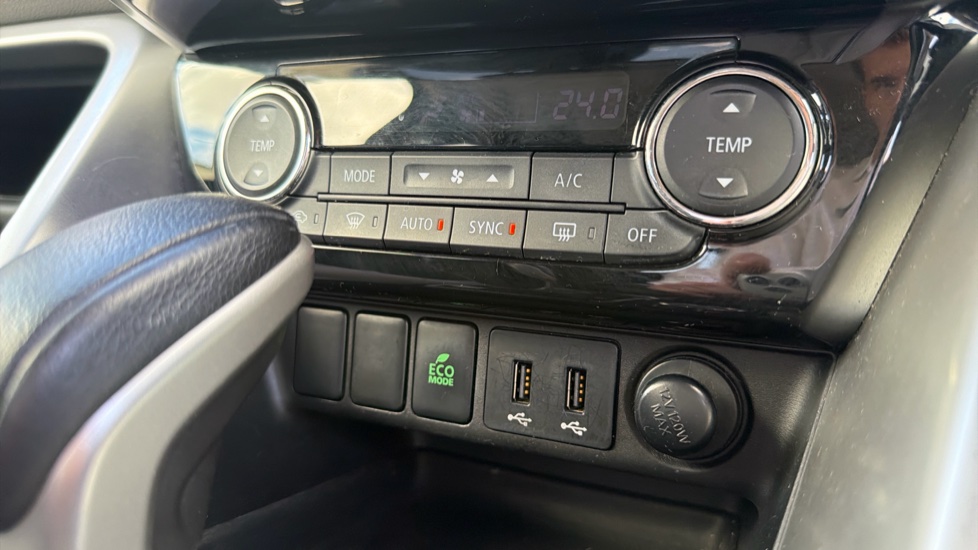 Mitsubishi Eclipse Cross 1.5 3 5dr CVT 4WD Petrol Hatchback - Image 31