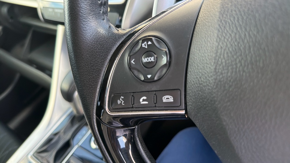 Mitsubishi Eclipse Cross 1.5 3 5dr CVT 4WD Petrol Hatchback - Image 32