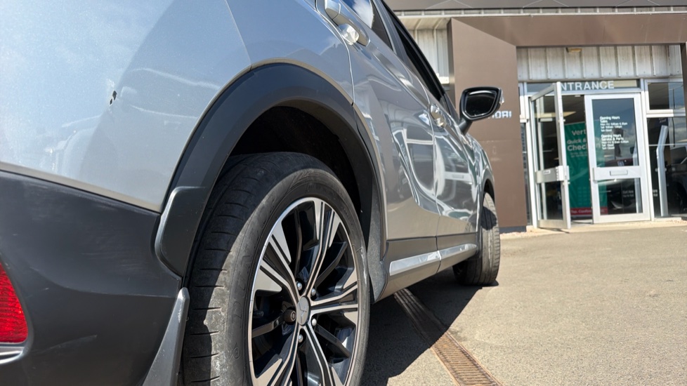 Mitsubishi Eclipse Cross 1.5 3 5dr CVT 4WD Petrol Hatchback - Image 43