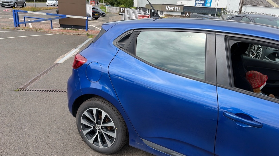 Renault Clio 1.0 TCe 90 Iconic Edition 5dr Petrol Hatchback - Image 45