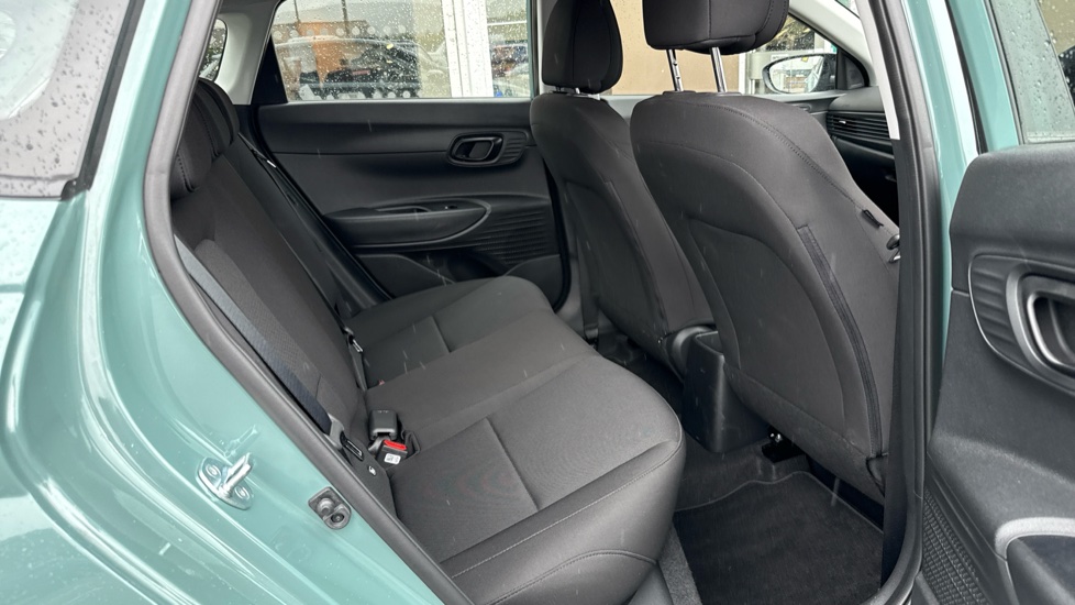 Hyundai i20 1.0T GDi Advance [Nav] 5dr Petrol Hatchback - Image 16