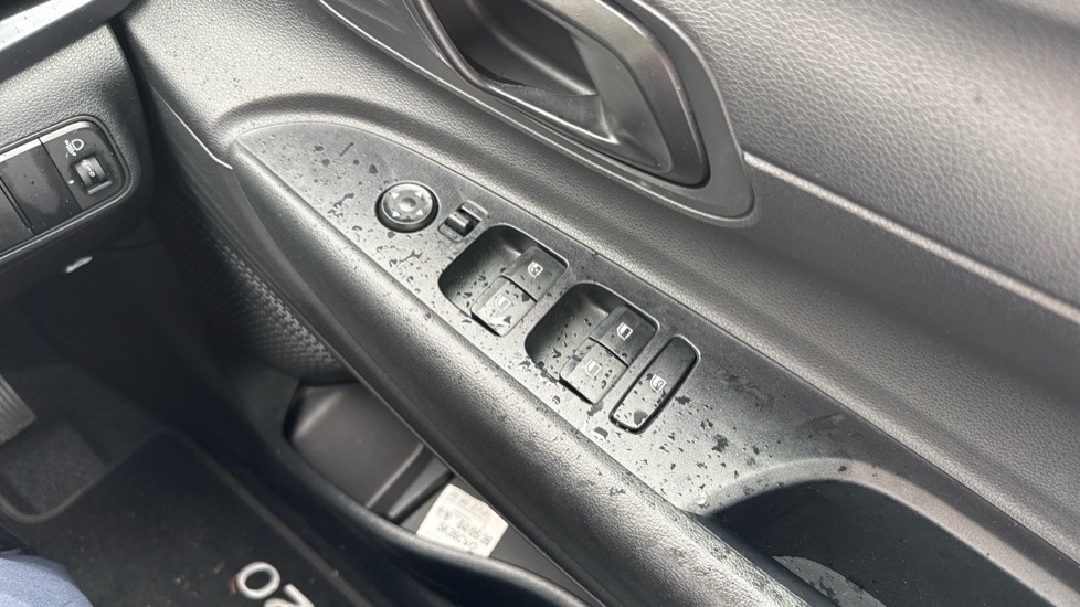 Hyundai i20 1.0T GDi Advance [Nav] 5dr Petrol Hatchback - Image 33