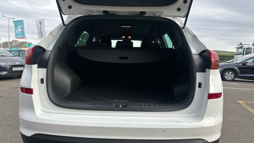 Hyundai TUCSON 1.6 TGDi 177 N Line 5dr 2WD Petrol Estate - Image 4