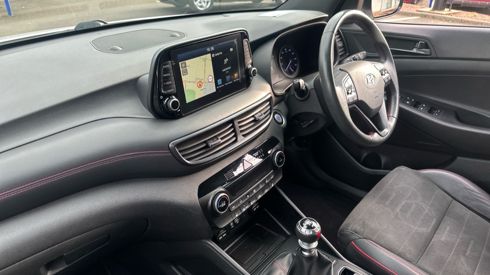 Hyundai TUCSON 1.6 TGDi 177 N Line 5dr 2WD Petrol Estate - Image 9