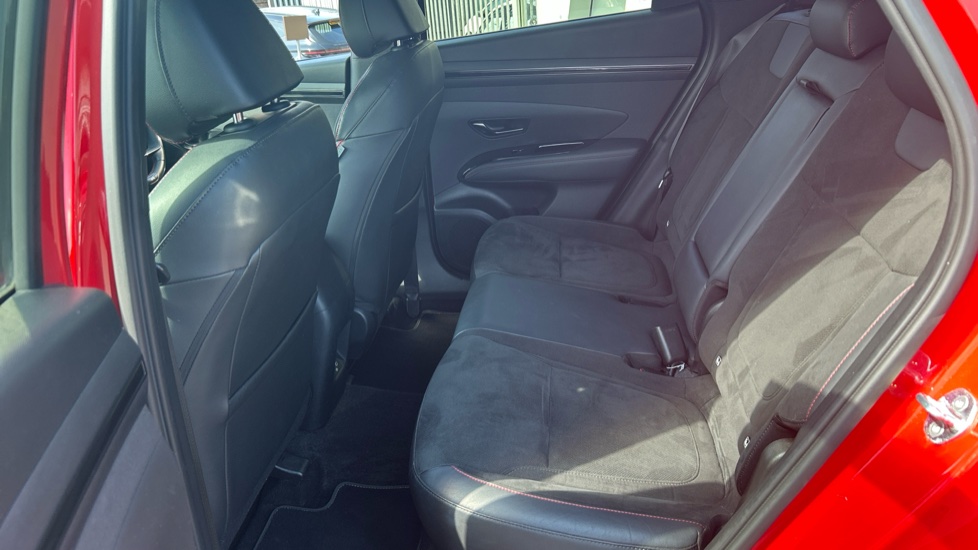 Hyundai TUCSON 1.6 TGDi N Line 5dr 2WD Petrol Estate - Image 16