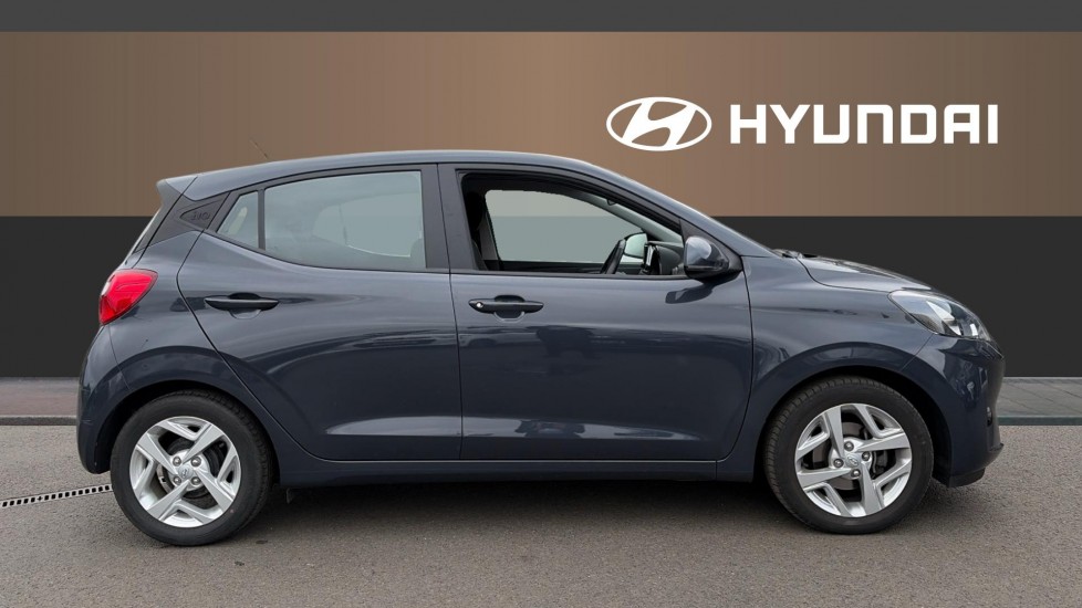 Hyundai i10 1.0 MPi SE Connect 5dr Petrol Hatchback - Image 5