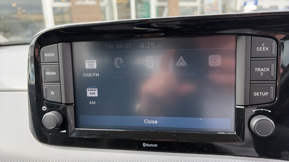 Hyundai i10 1.0 MPi SE Connect 5dr Petrol Hatchback - Image 27