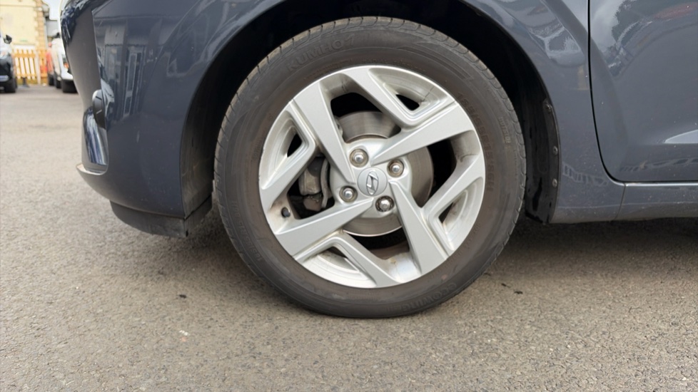 Hyundai i10 1.0 MPi SE Connect 5dr Petrol Hatchback - Image 38