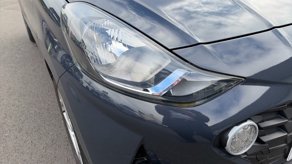 Hyundai i10 1.0 MPi SE Connect 5dr Petrol Hatchback - Image 41