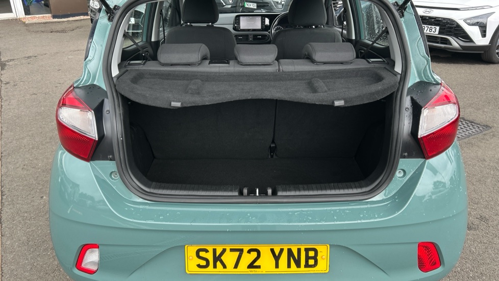 Hyundai i10 1.0 MPi SE Connect 5dr Petrol Hatchback - Image 4