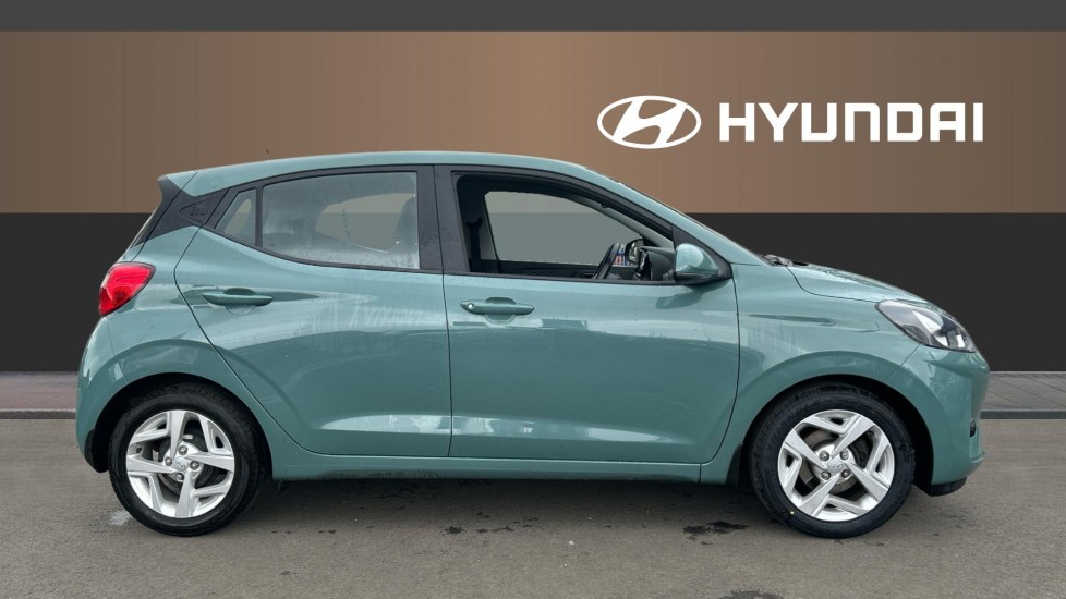 Hyundai i10 1.0 MPi SE Connect 5dr Petrol Hatchback - Image 5