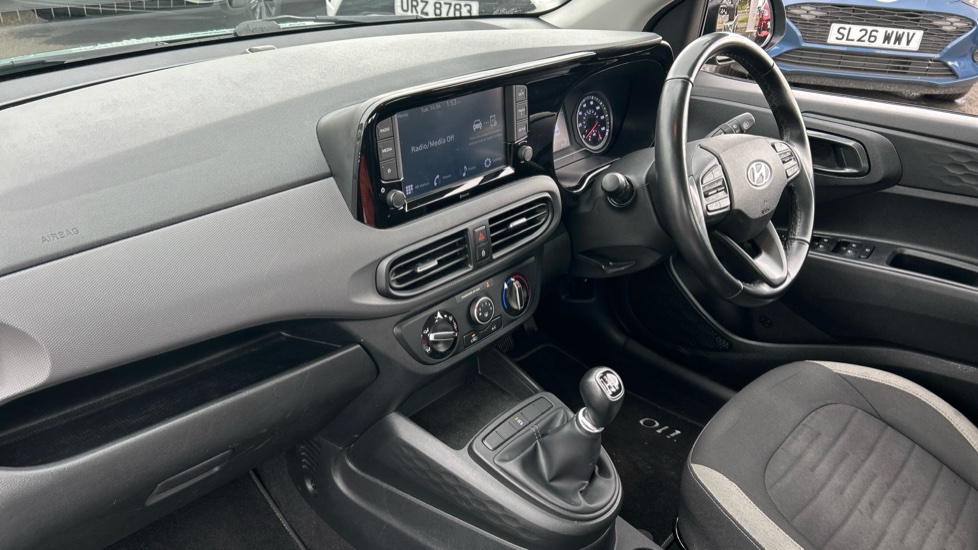 Hyundai i10 1.0 MPi SE Connect 5dr Petrol Hatchback - Image 9