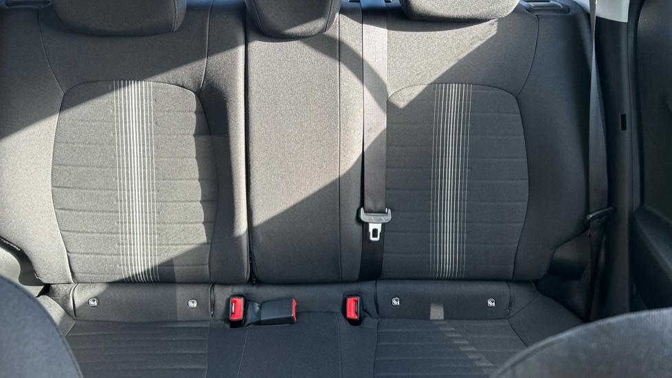 Hyundai i10 1.2 [79] Advance 5dr [Nav] Petrol Hatchback - Image 15