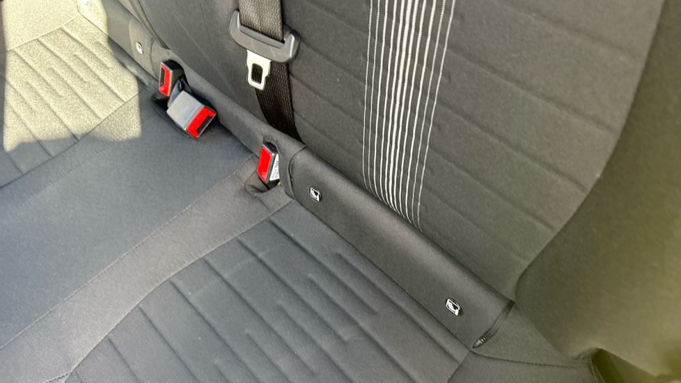 Hyundai i10 1.2 [79] Advance 5dr [Nav] Petrol Hatchback - Image 17