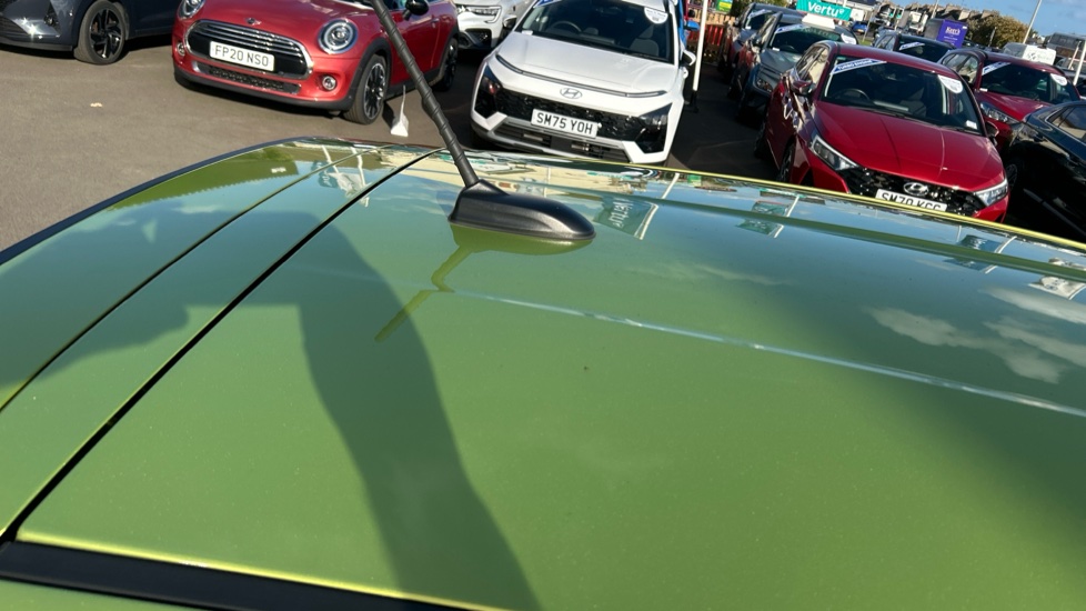 Hyundai i10 1.2 [79] Advance 5dr [Nav] Petrol Hatchback - Image 31