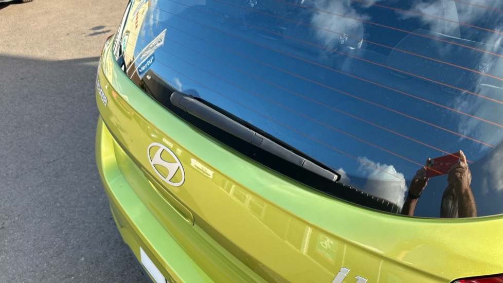 Hyundai i10 1.2 [79] Advance 5dr [Nav] Petrol Hatchback - Image 35