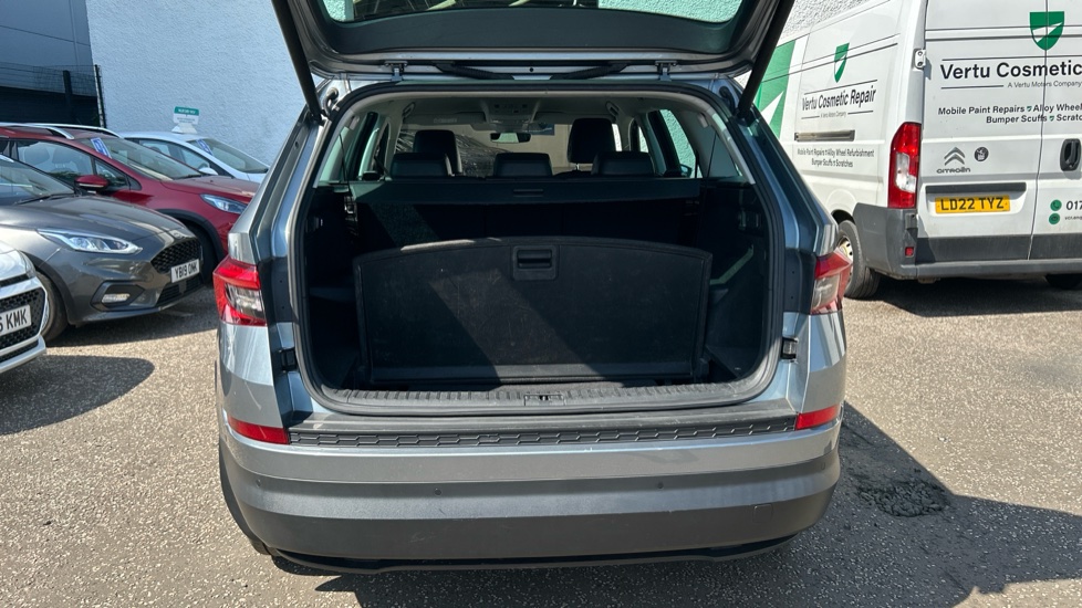 Skoda Kodiaq 1.4 TSI 150 SE L 4x4 5dr [7 Seat] Petrol Estate - Image 4