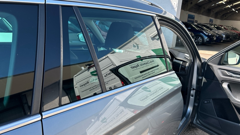 Skoda Kodiaq 1.4 TSI 150 SE L 4x4 5dr [7 Seat] Petrol Estate - Image 37