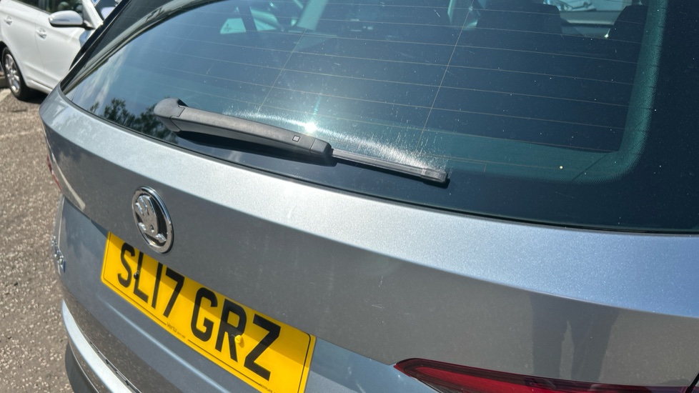 Skoda Kodiaq 1.4 TSI 150 SE L 4x4 5dr [7 Seat] Petrol Estate - Image 43